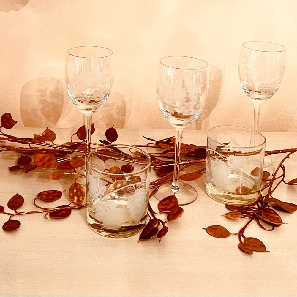 Vintage Etched Grape Vines Wine And Cocktail Glasses Set of 6